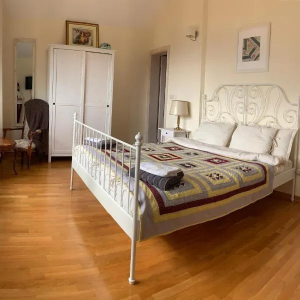 B&B LUCHICHI, hotell i Sitnica