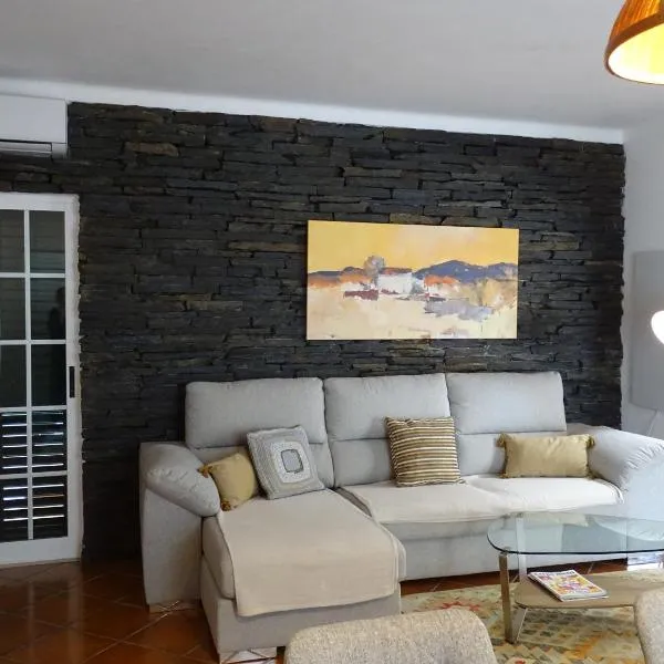BRIGHT AMBIENCE by Stay in Alentejo, hotel v destinaci Vila Nova de Milfontes