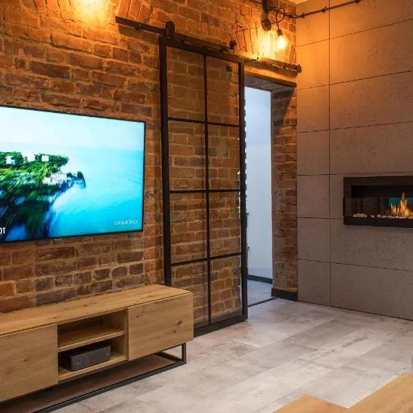 Apartament Black Loft, hotel in Nysa