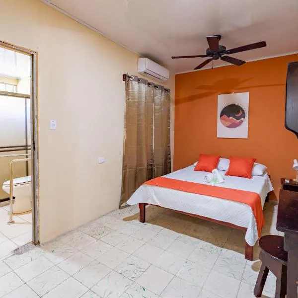 El Cocobolo Food&Rest Room 7 Bed and Breakfast WiFi AC Pkg gratis, hotel v destinaci Ahogados