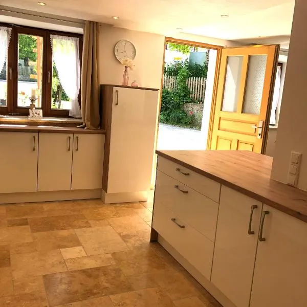 Ferienwohnung 3 Rinser, hotel en Vogtareuth