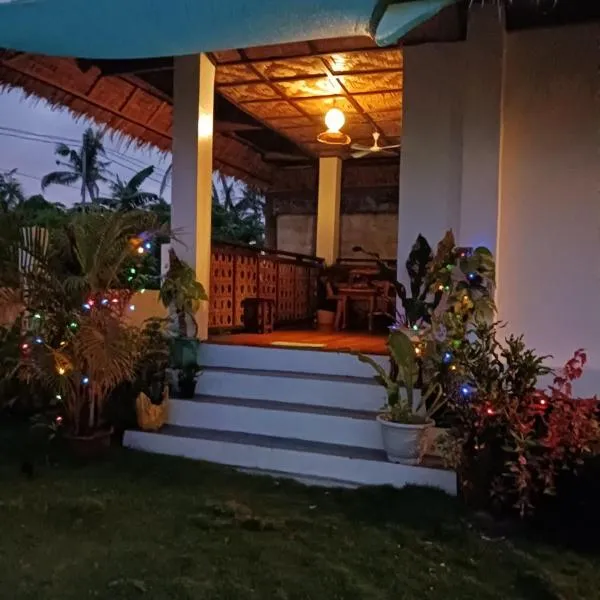 Weeroona Huts Homestay Pacifico, hotell sihtkohas Del Carmen