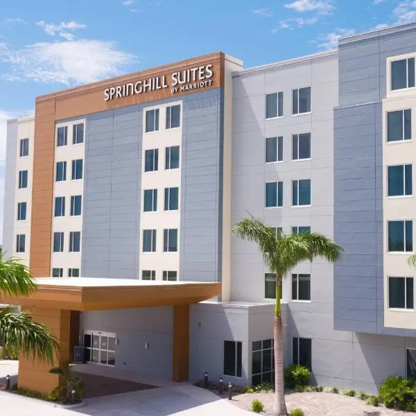 SpringHill Suites by Marriott Cape Canaveral Cocoa Beach，卡納維拉爾角的飯店