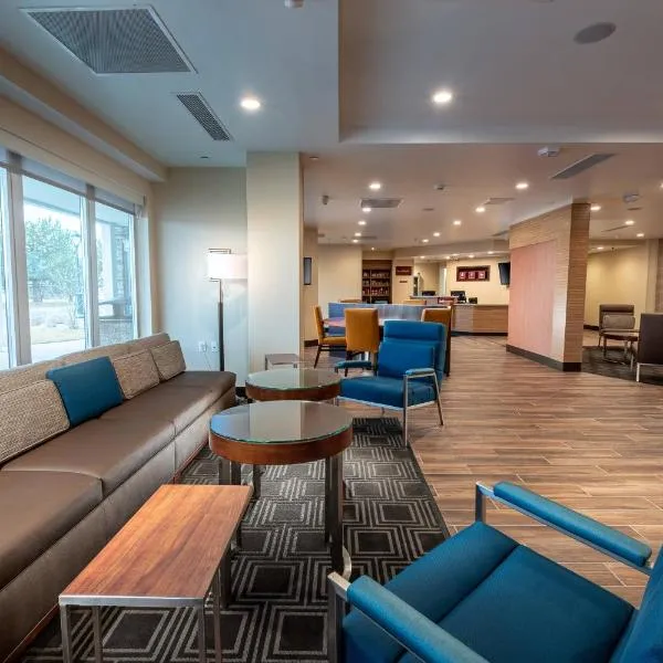 TownePlace Suites by Marriott Toledo Oregon, hotel in Lakemont Landing