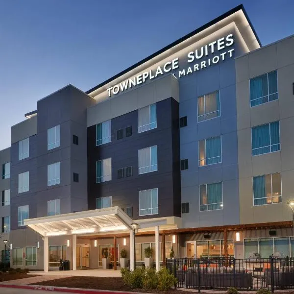 TownePlace Suites Fort Worth Northwest Lake Worth, отель в городе Azle