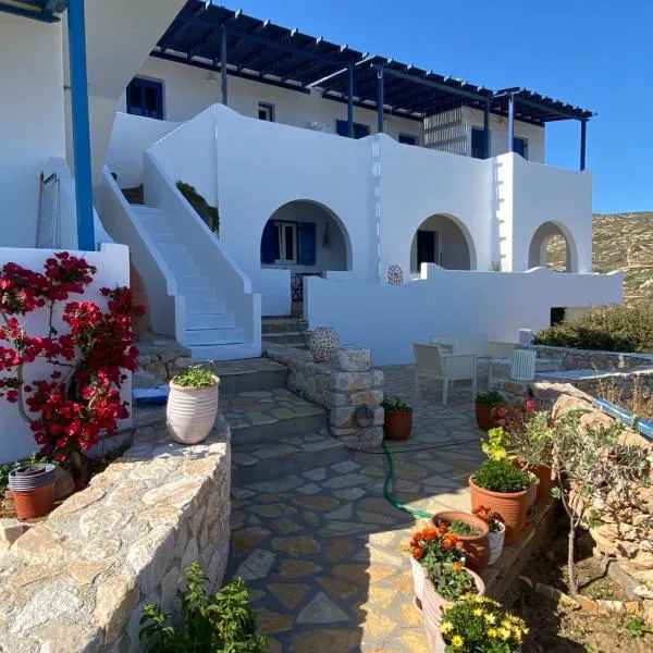 Restía, hótel í Donoussa