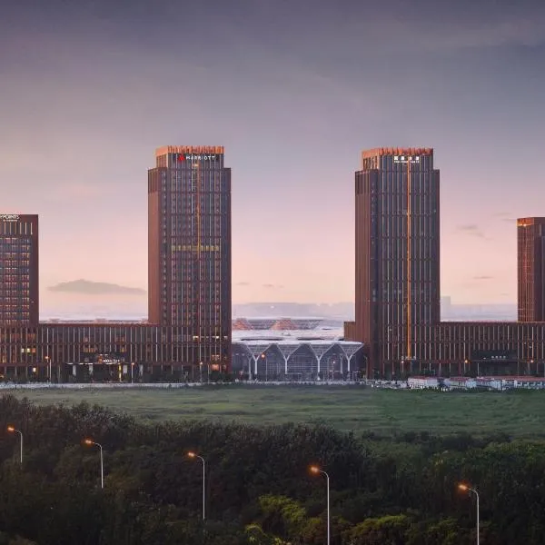 Tianjin Marriott Hotel National Convention and Exhibition Center, готель у місті Тяньцзінь