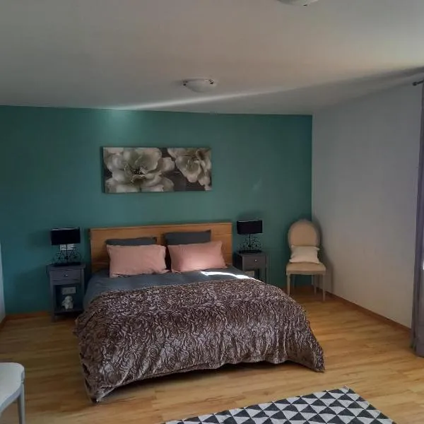 Alpagas de Barres – hotel w mieście Sénaillac-Latronquière