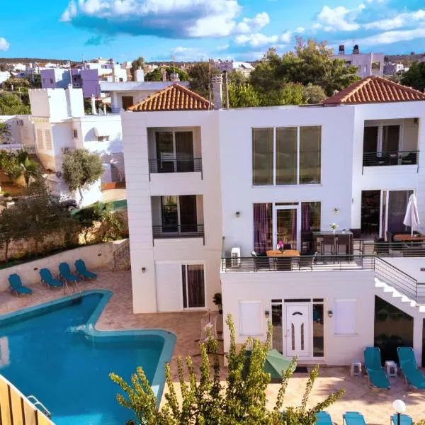 Wonderful Villa in Chania with Private Pool, Panoramic Sea Views & Spacious Interiors、Agios Onoufriosのホテル