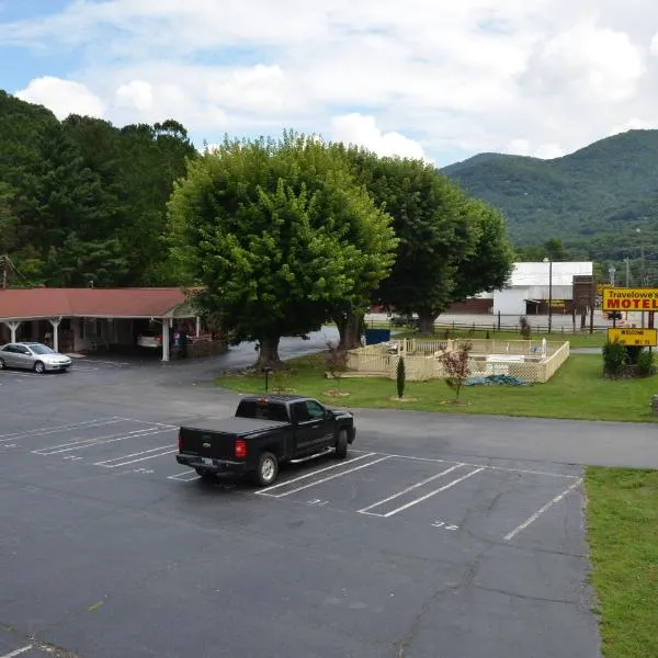 Travelowes Motel - Maggie Valley, hotell i Maggie Valley