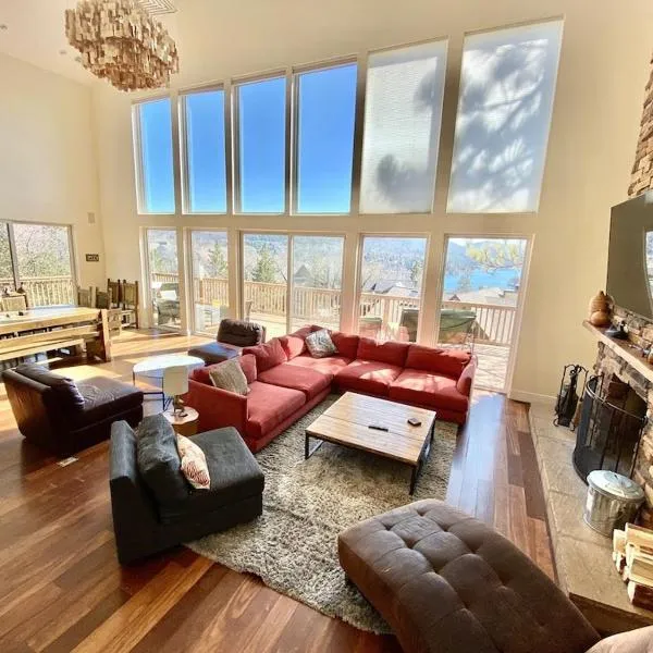 Modern 6 bedroom retreat, stunning lake views, close to village!, hotel v destinaci Lake Arrowhead