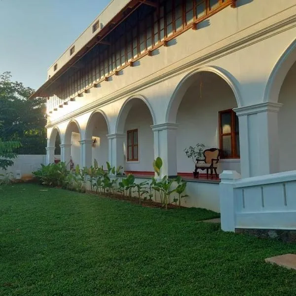 Marari Beach Bungalow Resort Alleppey, hotel in Mararikulam