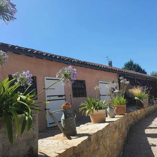 Dépendance pour 1 à 4 pers au calme dans propriété, hotel v destinaci Marboz