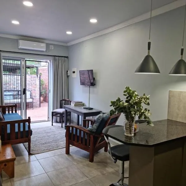 Tarrentoela selfcatering guesthouse, hotel in Kathu