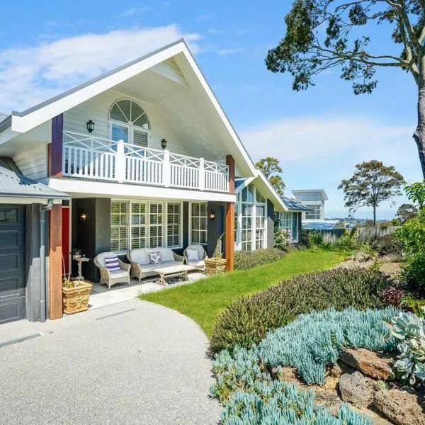 Luxury & plush lifestyle 5 Bedroom house in Mt Eliza, hotel v destinaci Mount Eliza