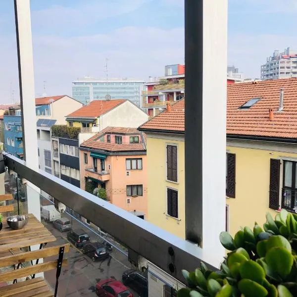 Morivione Apartment - Bocconi free parking, hotel v Miláně