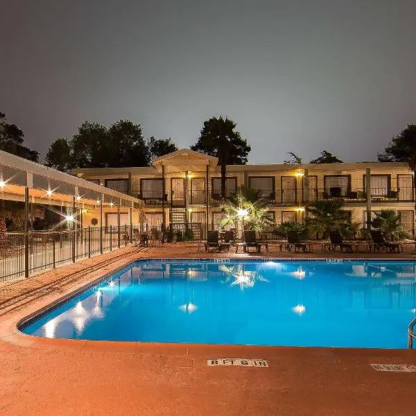 Ramada by Wyndham Houston Intercontinental Airport East, hotel in Humble