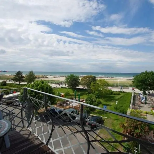 Villa Seeblick Warnemünde - Fewo mit Meerblick und Balkon direkt am Strand für 2-4 Pers, готель у місті Росток