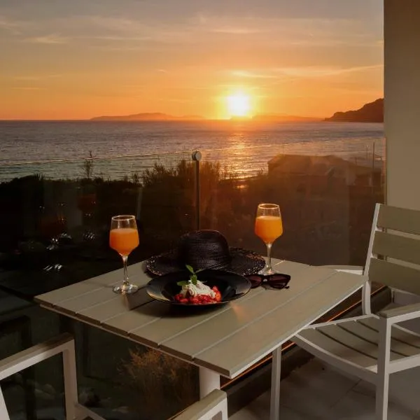 Diamond Arillas Luxury Apartments, מלון בארילאס