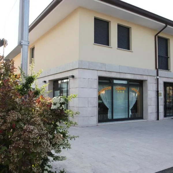 Hotel Ristorante Klaus, hotel v destinaci Porto Tolle