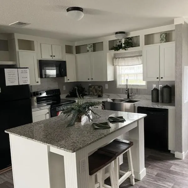 Sweet retreat in the springs NOT waterfront property, hotel in Homosassa