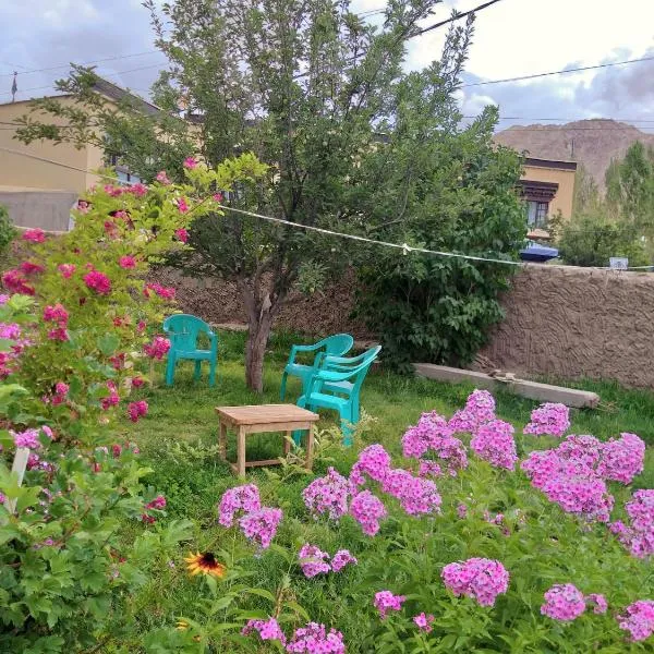 Chakzot garden house photo 2