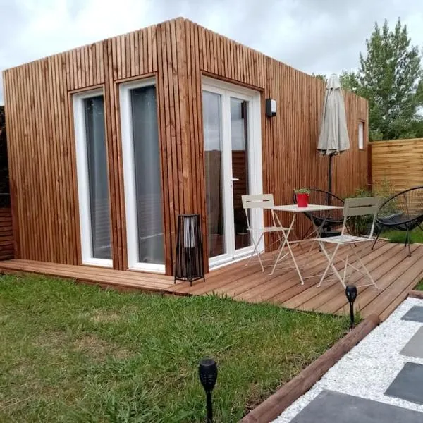 Le Maluti - Chalet climatisé à Hostens, hotel v destinaci Hostens