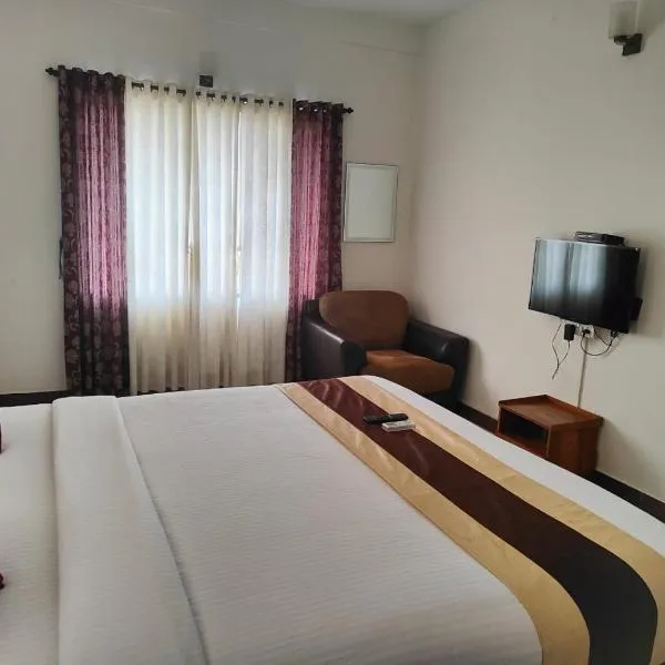 Kapsstone HOMESTAY- Apartments &Rooms near APOLLO &SHANKARA NETHRALAYA HOSPITALS -Greams Road, hotel in Chennai