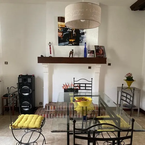 Marie Galante – hotel w mieście Sully-sur-Loire