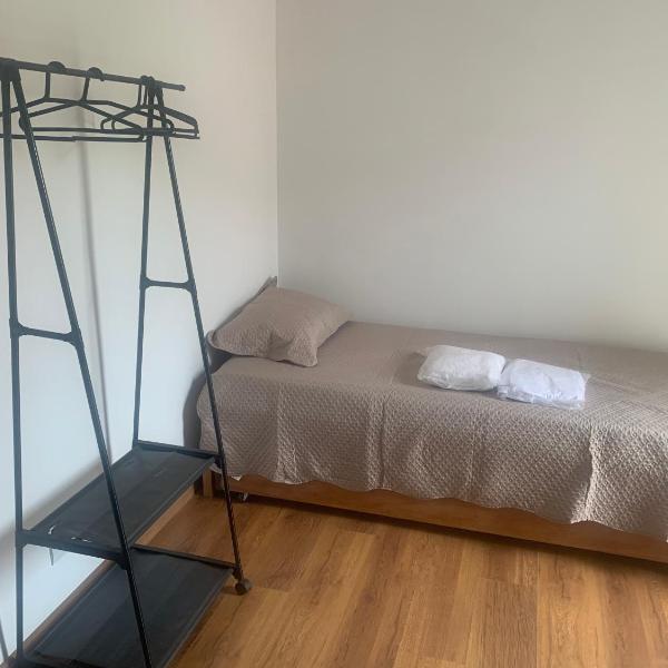 Apto 2o andar novo 2 dorm - próximo ao centro - Foto 2