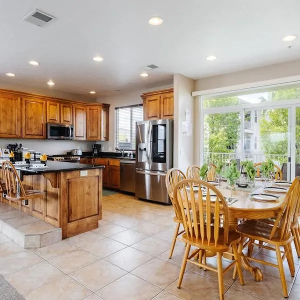 Las Palmas 1805 Shared Pool and Hot Tub, Great Clubhouse Amenities, hotel v destinaci St. George