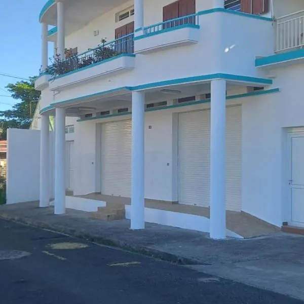 Le Moule Location saisonnière Bel appartement, hotel in Le Moule