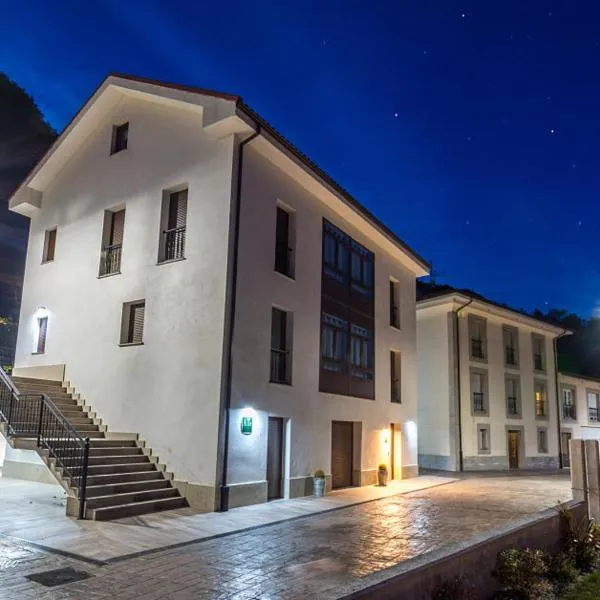 Apartamentos Buenavista Tineo, hotel v destinaci Tineo