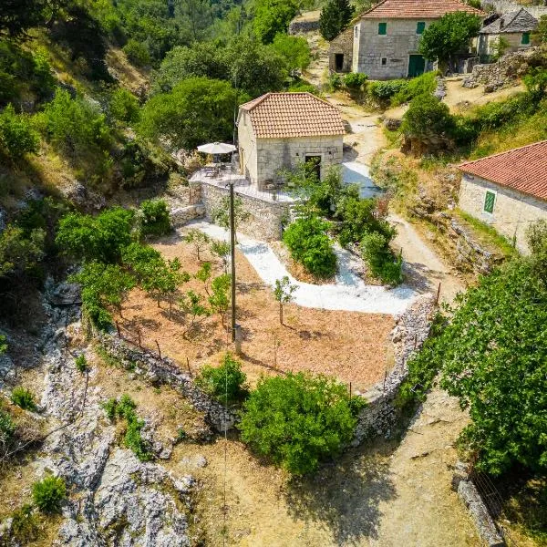 Stone bridge cottage, hôtel à Dol