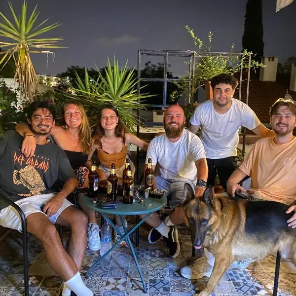 Gold Coast Hostel, hotel in Antalya