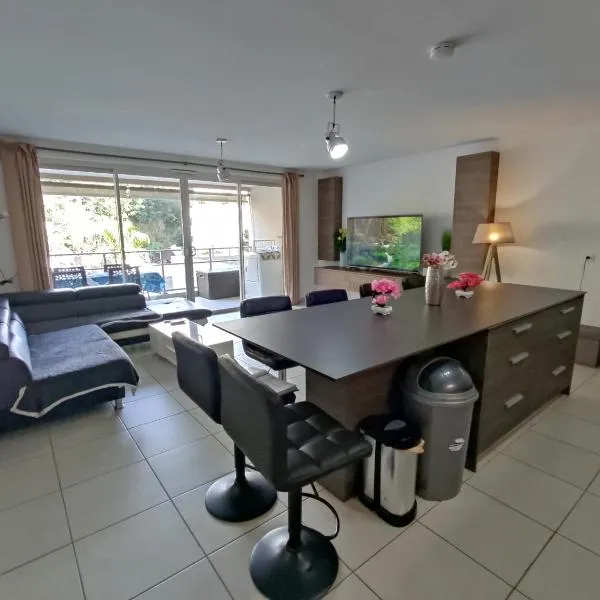 Elégant F3 à la Villa Stencer, Papeete, calme climatisé et spacieux, hotel v destinaci Papeete