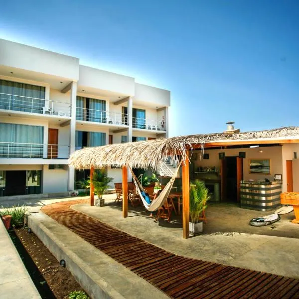El Hueco Villas, hotel v destinaci Lobitos