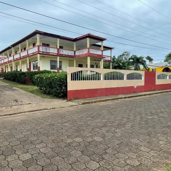 Sunrise Hotel, hotel en Corn Island