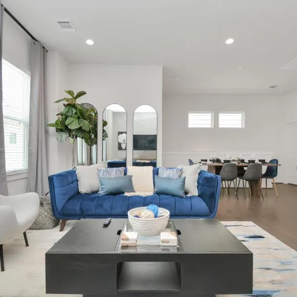 Casa Azure - New Modern 3 BR, Med Center, NRG, UH, hotel v destinaci Houston