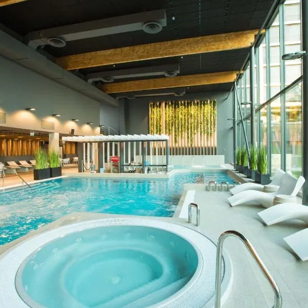 Hotel Jurmala Spa: Jūrmala şehrinde bir otel