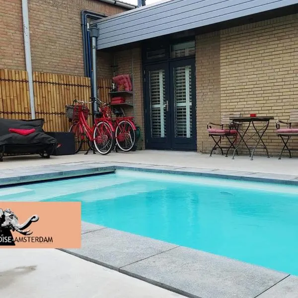 Paradise Amsterdam bungalow of 80 m2 with private pool - All inclusive, breakfast, parking, use of bikes, tourist tax and much more, hotell sihtkohas Zandvoort