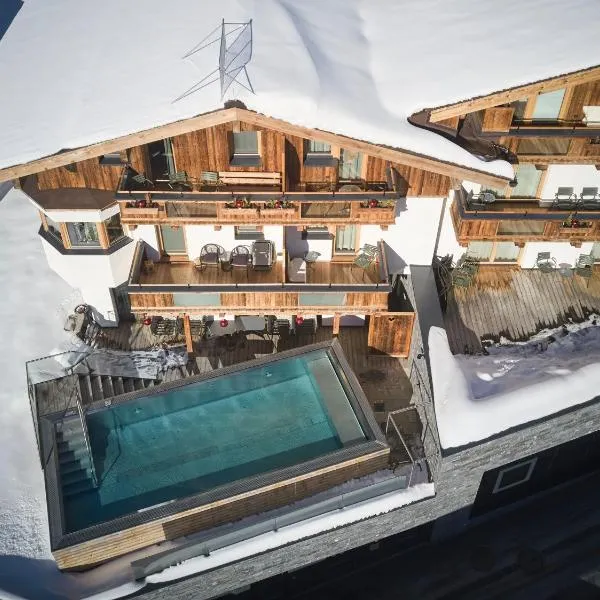 Hotel Astrid - Ski In - Ski Out, hotel in Saalbach Hinterglemm