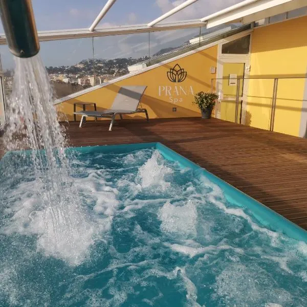 Hôtel Riva Art & Spa, ξενοδοχείο στη Μεντόν