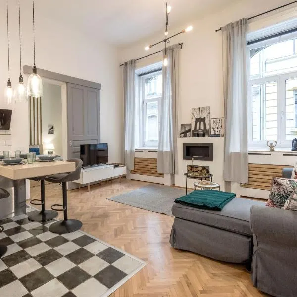 Industrial Fantasy Apartment, hotel in Budapest
