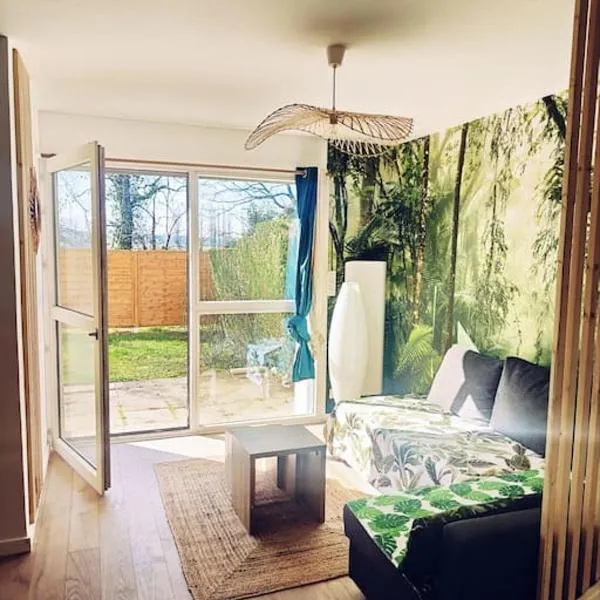 Beau duplex familial avec jardin clôturé, ξενοδοχείο σε Douvaine
