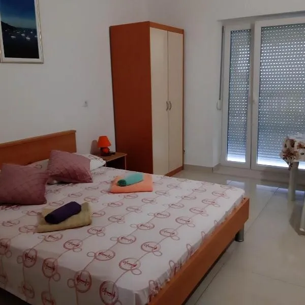 Apartments Franka Saplunara, hotel v destinácii Saplunara