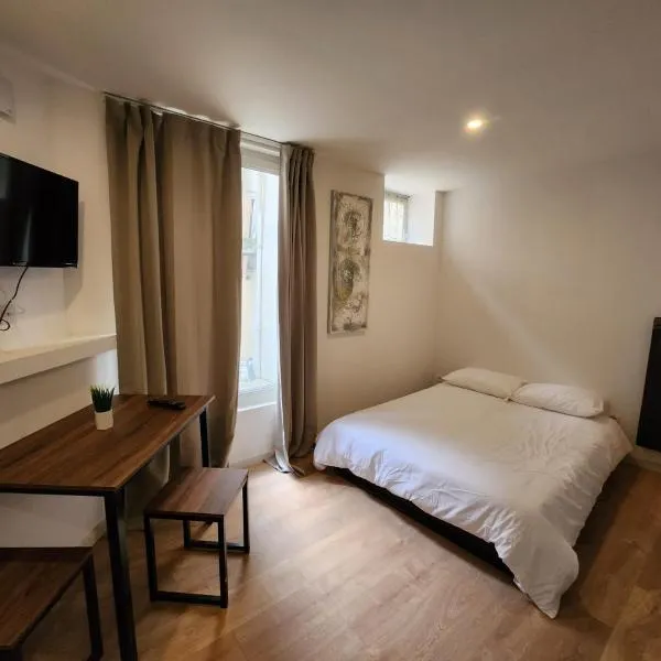 Studio calme rdc coté cours, hotel in Bar-le-Duc