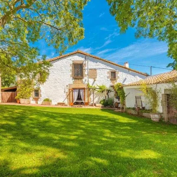 Masia 1612 Muy cerca de las playas Costa Brava, hotel em Calonge