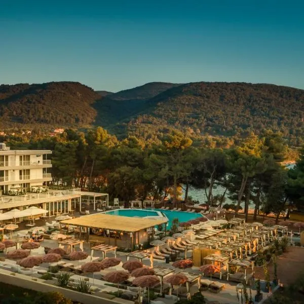 PLACES Hvar Hotel by Valamar, hotel en Stari Grad