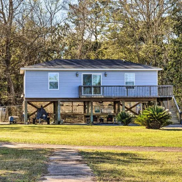 Coden Vacation Rental with Bay Access!, hotel v mestu Coden